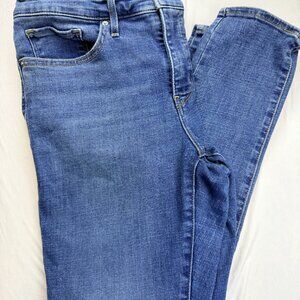 LEVI WOMENS SKINNY JEAN 311 SHAPING SKINNY SIZE 30 STRETCH JEAN